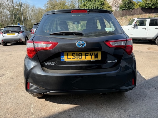 Used Toyota Yaris 2018 for sale - 74300157: Photo 22