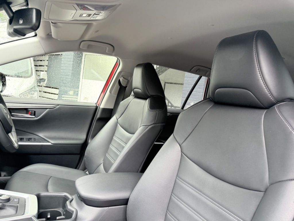 Used Toyota RAV4 2023 for sale - 76332863: Photo 30