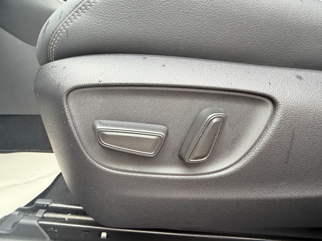 Used Toyota RAV4 2023 for sale - 76332863: Photo 32