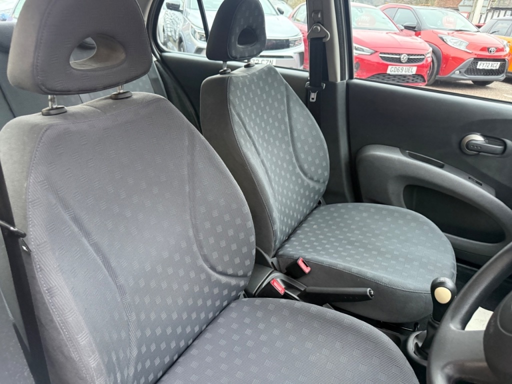 Used Nissan Micra 2004 for sale - 76706305: Photo 10