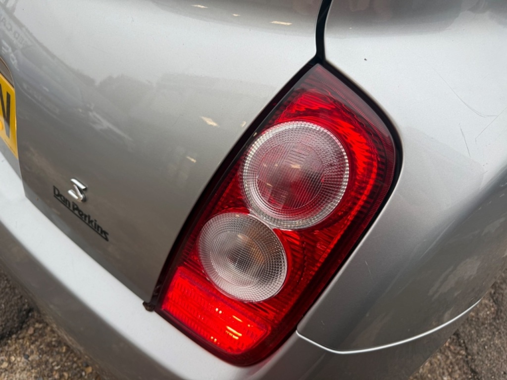 Used Nissan Micra 2004 for sale - 76706305: Photo 8