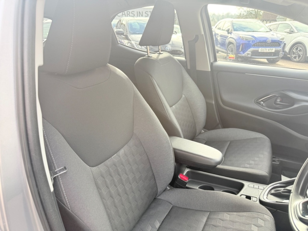 Used Toyota Yaris 2024 for sale - 77546231: Photo 19