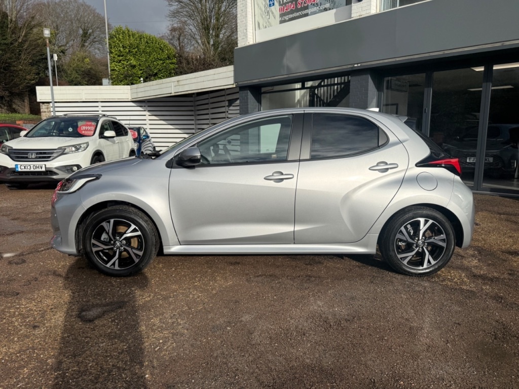 Used Toyota Yaris 2024 for sale - 77546231: Photo 2