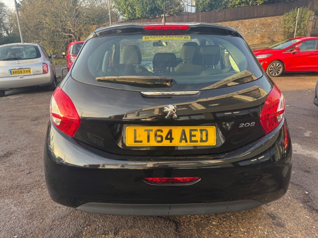 Used Peugeot 208 2014 for sale - 76934864: Photo 4