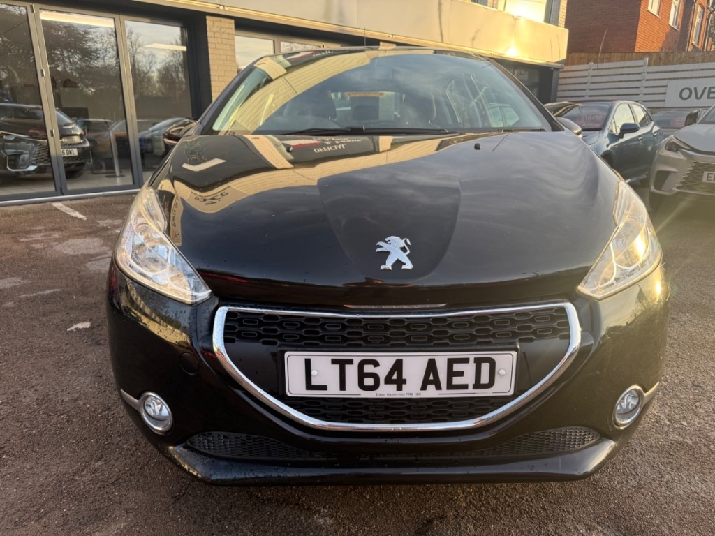 Used Peugeot 208 2014 for sale - 76934864: Photo 8