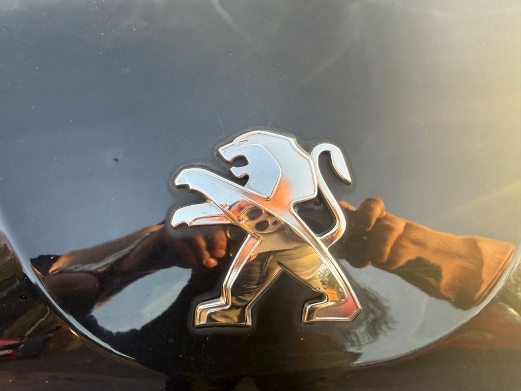 Used Peugeot 208 2014 for sale - 76934864: Photo 9