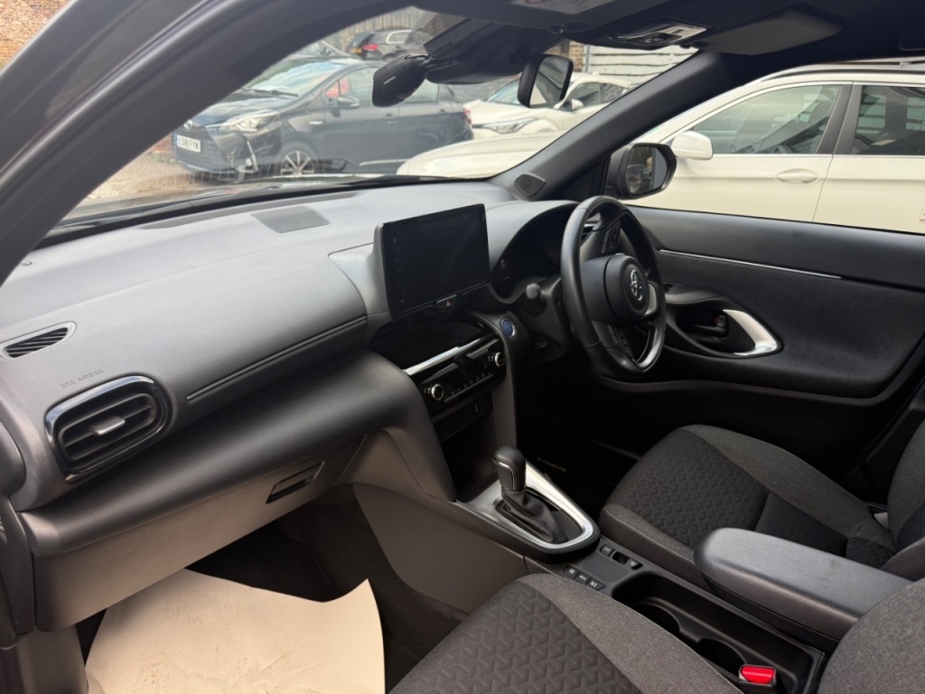 Used Toyota Yaris Cross 2022 for sale - 76710709: Photo 21