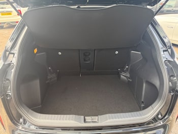 Used Toyota Yaris Cross 2022 for sale - 76710709: Photo