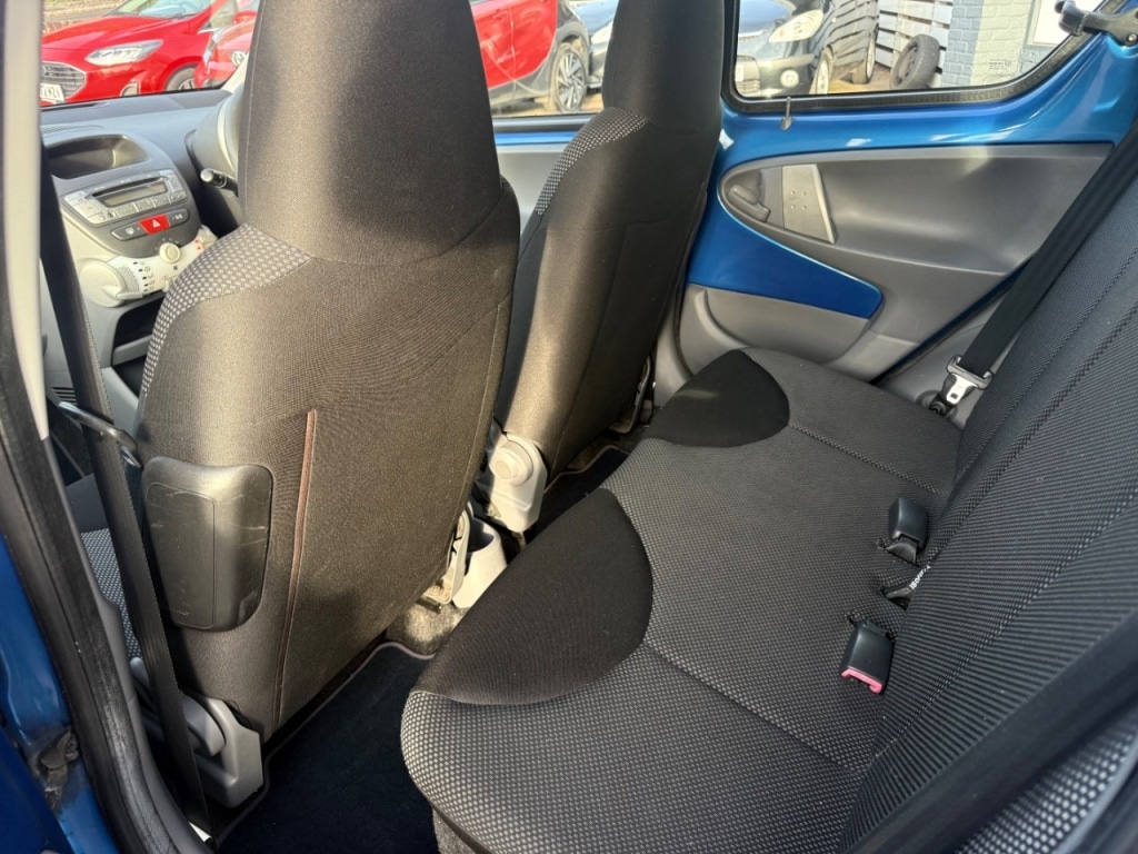 Used Toyota AYGO 2010 for sale - 76922738: Photo 22