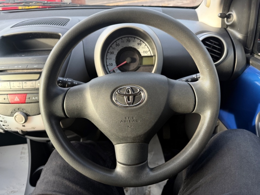 Used Toyota AYGO 2010 for sale - 76922738: Photo 26