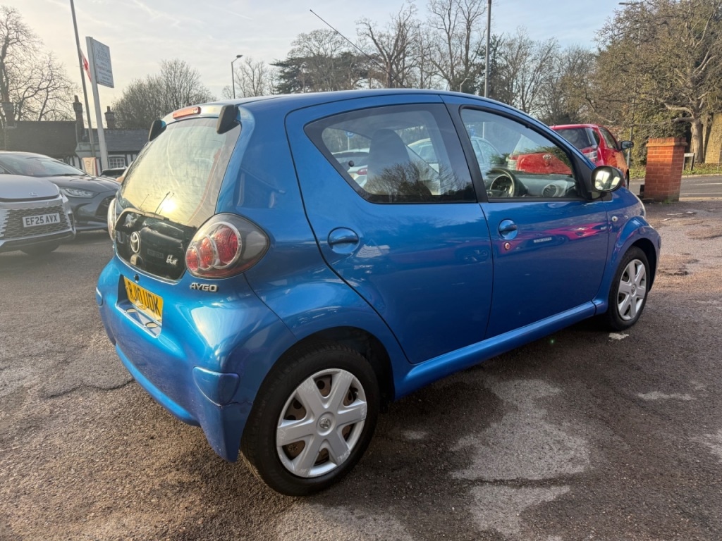Used Toyota AYGO 2010 for sale - 76922738: Photo 5