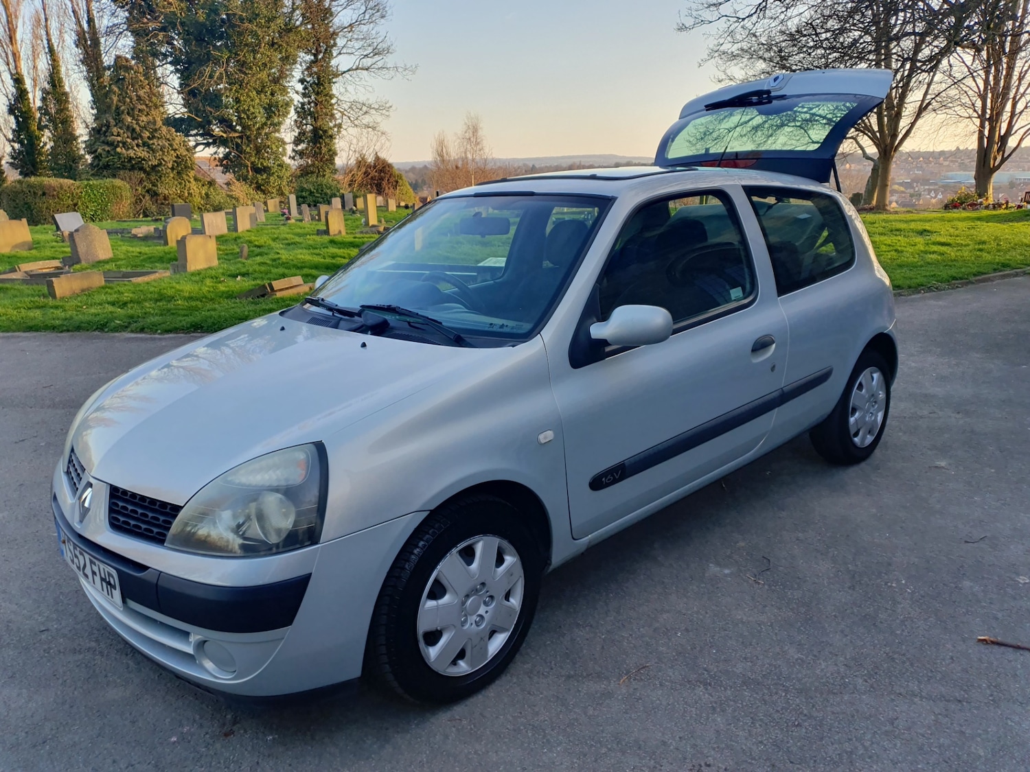 Used Renault Clio 2002 for sale - 77935236: Photo 10