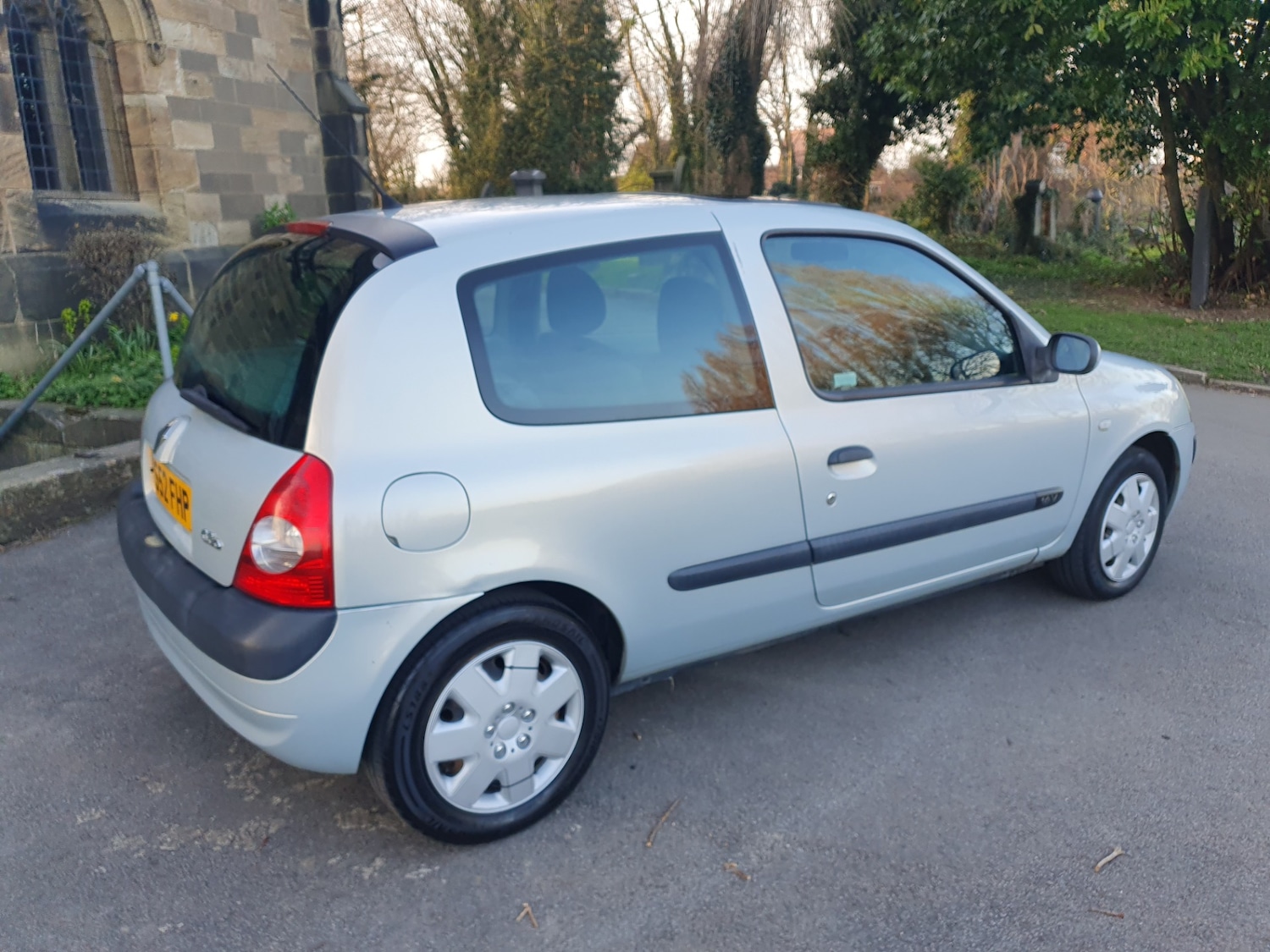 Used Renault Clio 2002 for sale - 77935236: Photo 13