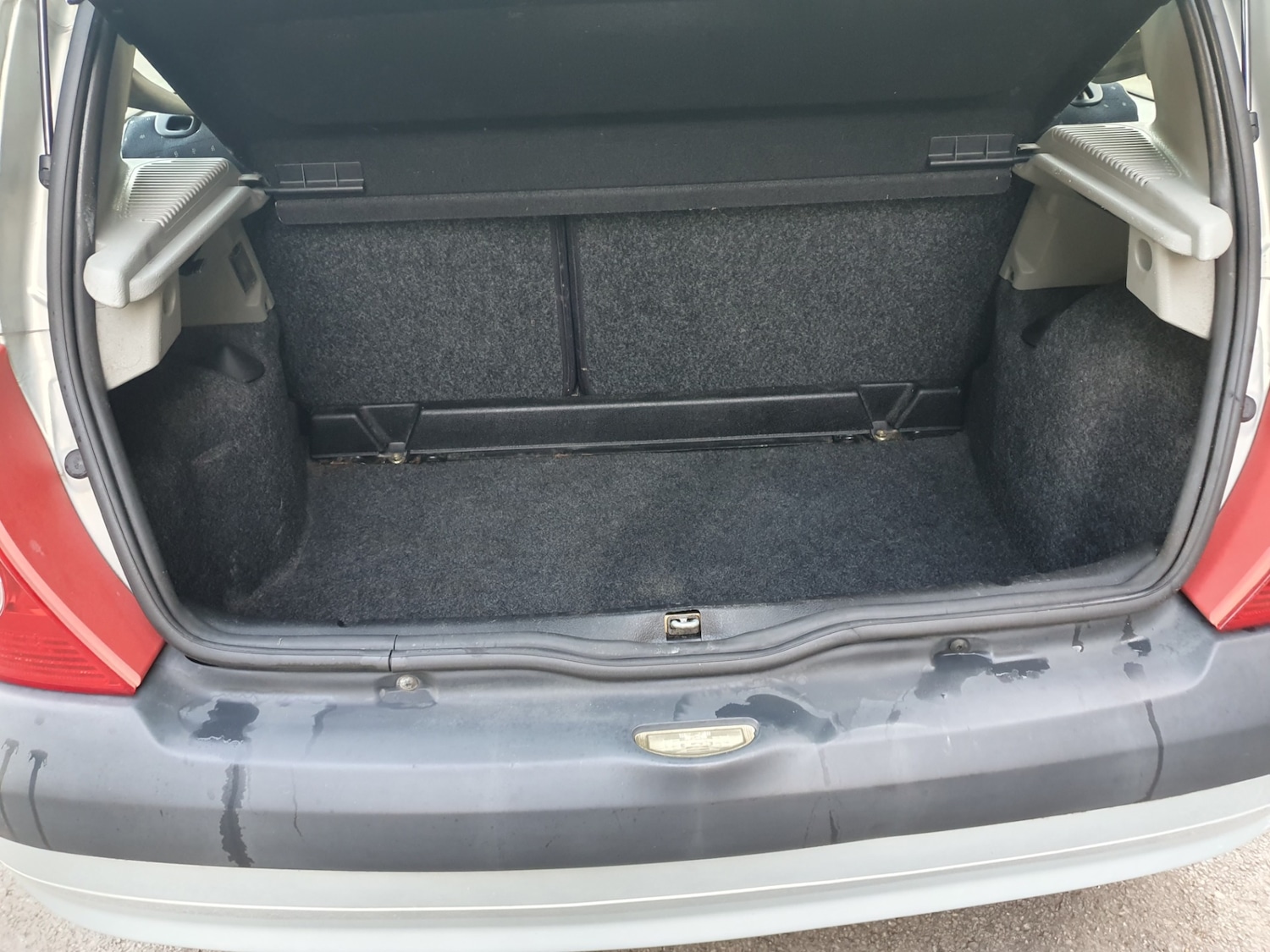 Used Renault Clio 2002 for sale - 77935236: Photo 31