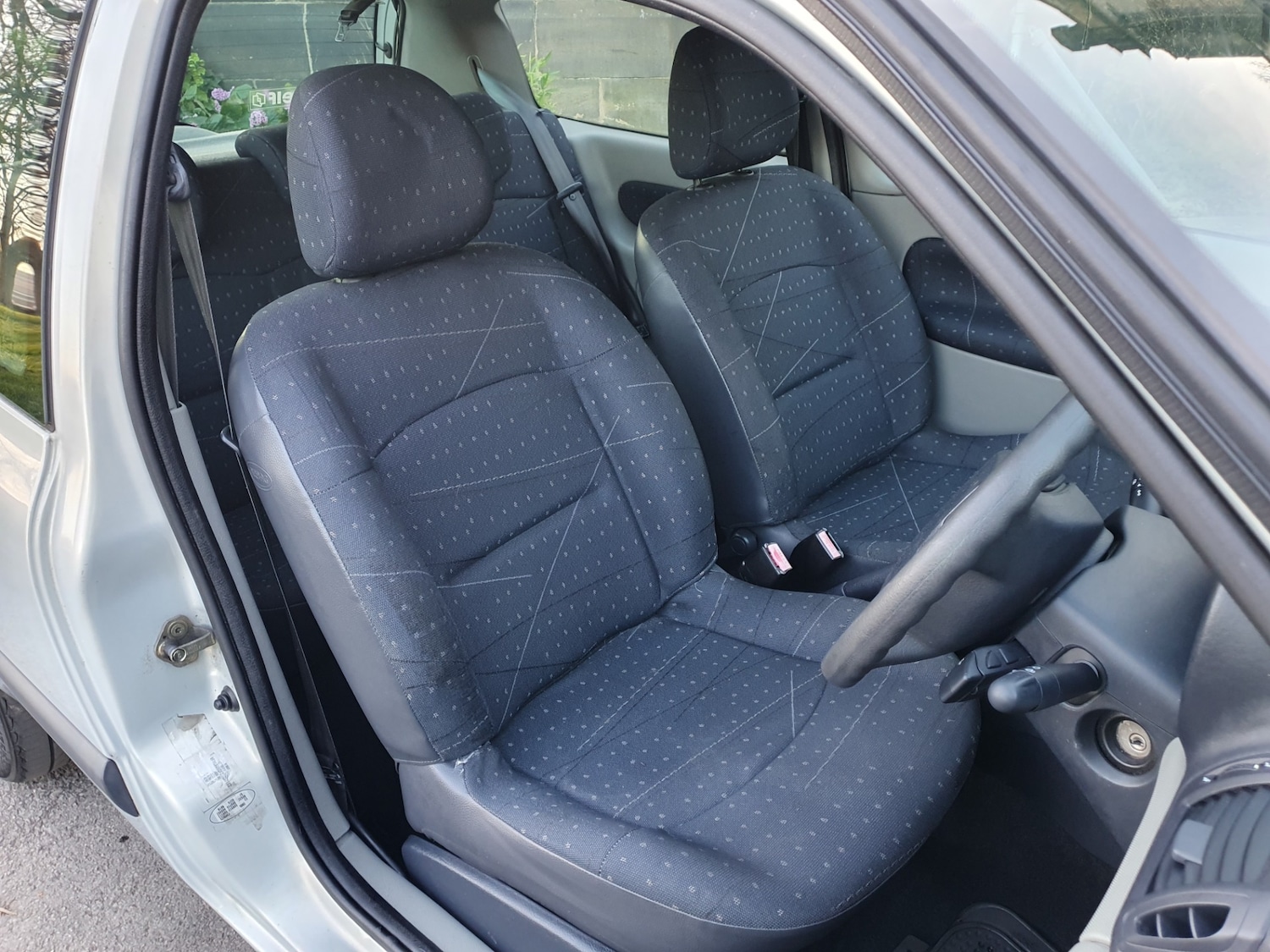 Used Renault Clio 2002 for sale - 77935236: Photo 6