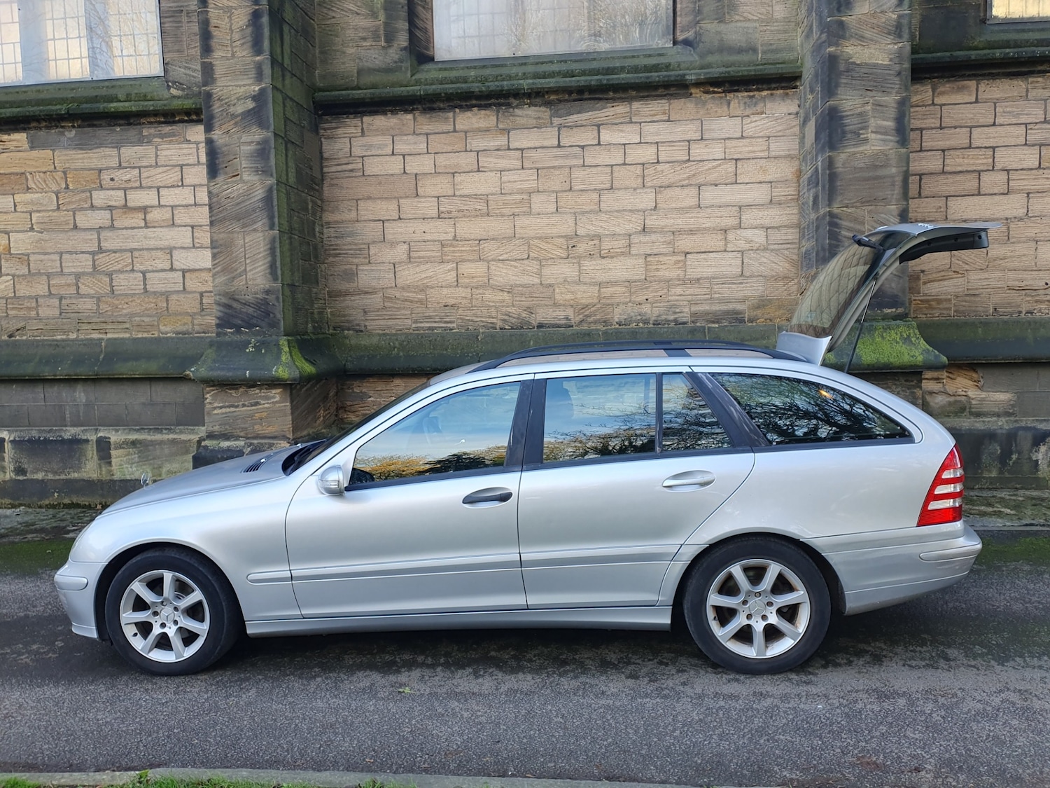 Used Mercedes-Benz C Class 2008 for sale - 76626756: Photo 4