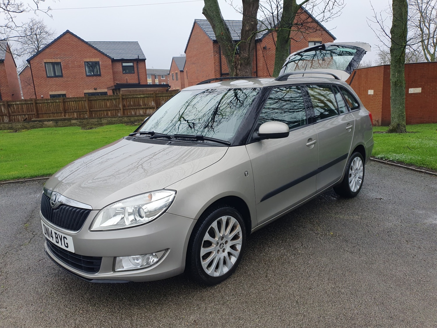 Used Skoda Fabia 2014 for sale - 77323653: Photo 3