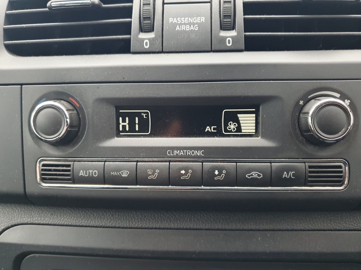 Used Skoda Fabia 2014 for sale - 77323653: Photo 32