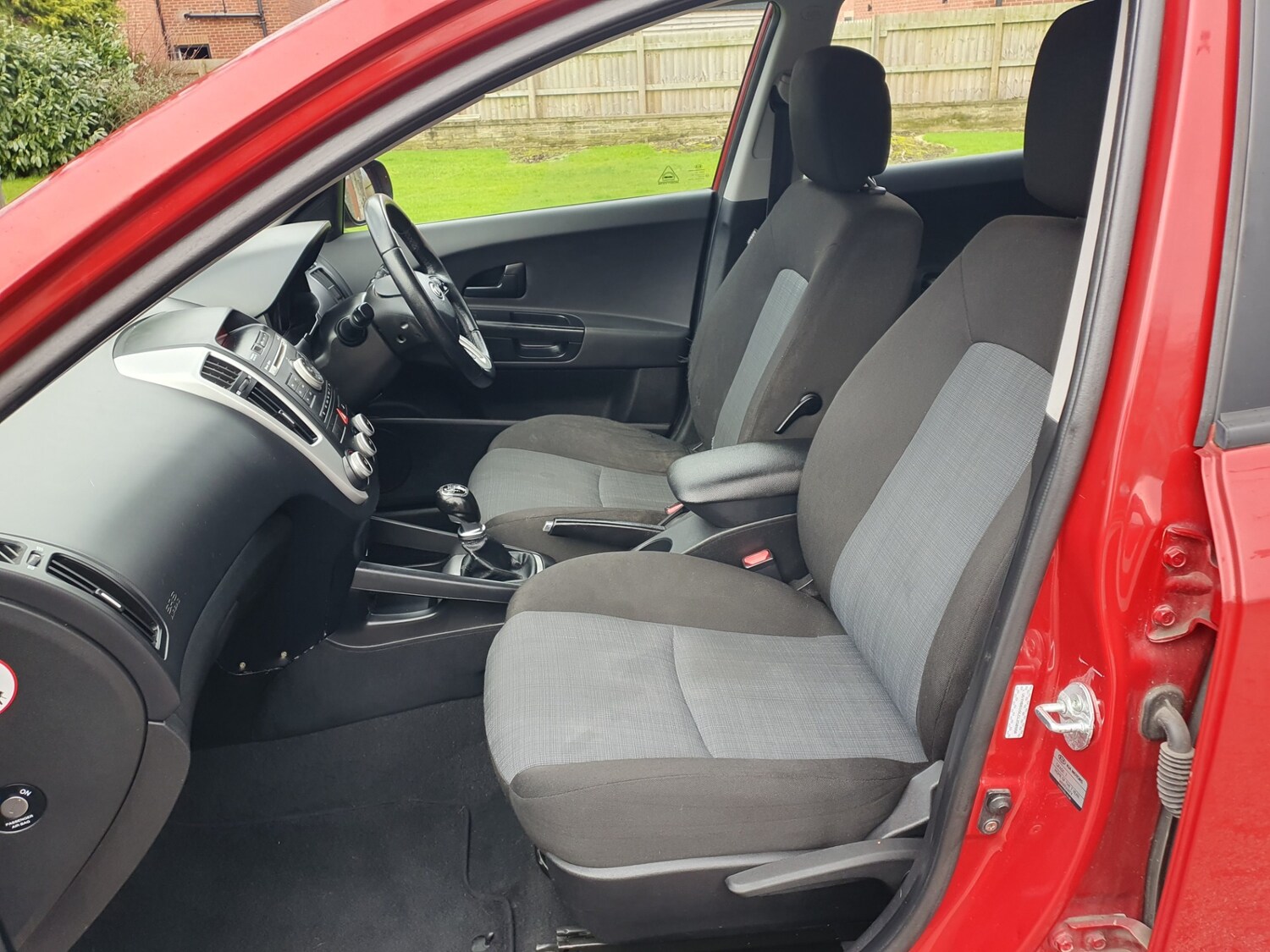 Used Kia Ceed 2012 for sale - 77630951: Photo 41