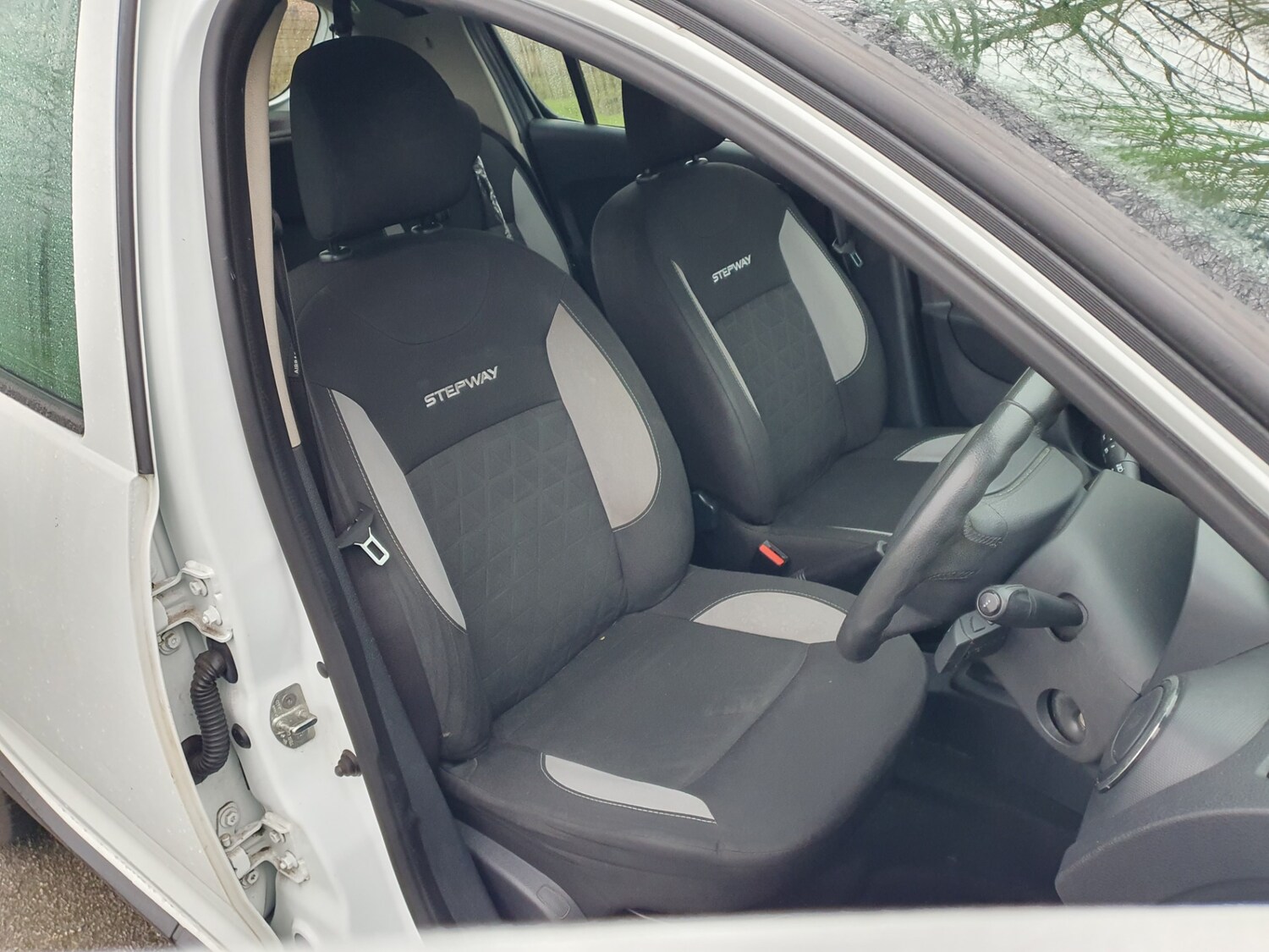 Used Dacia Sandero Stepway 2016 for sale - 77506023: Photo 20