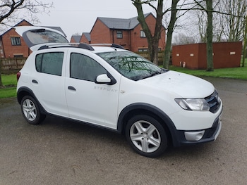 Used Dacia Sandero Stepway 2016 for sale - 77506023: Photo