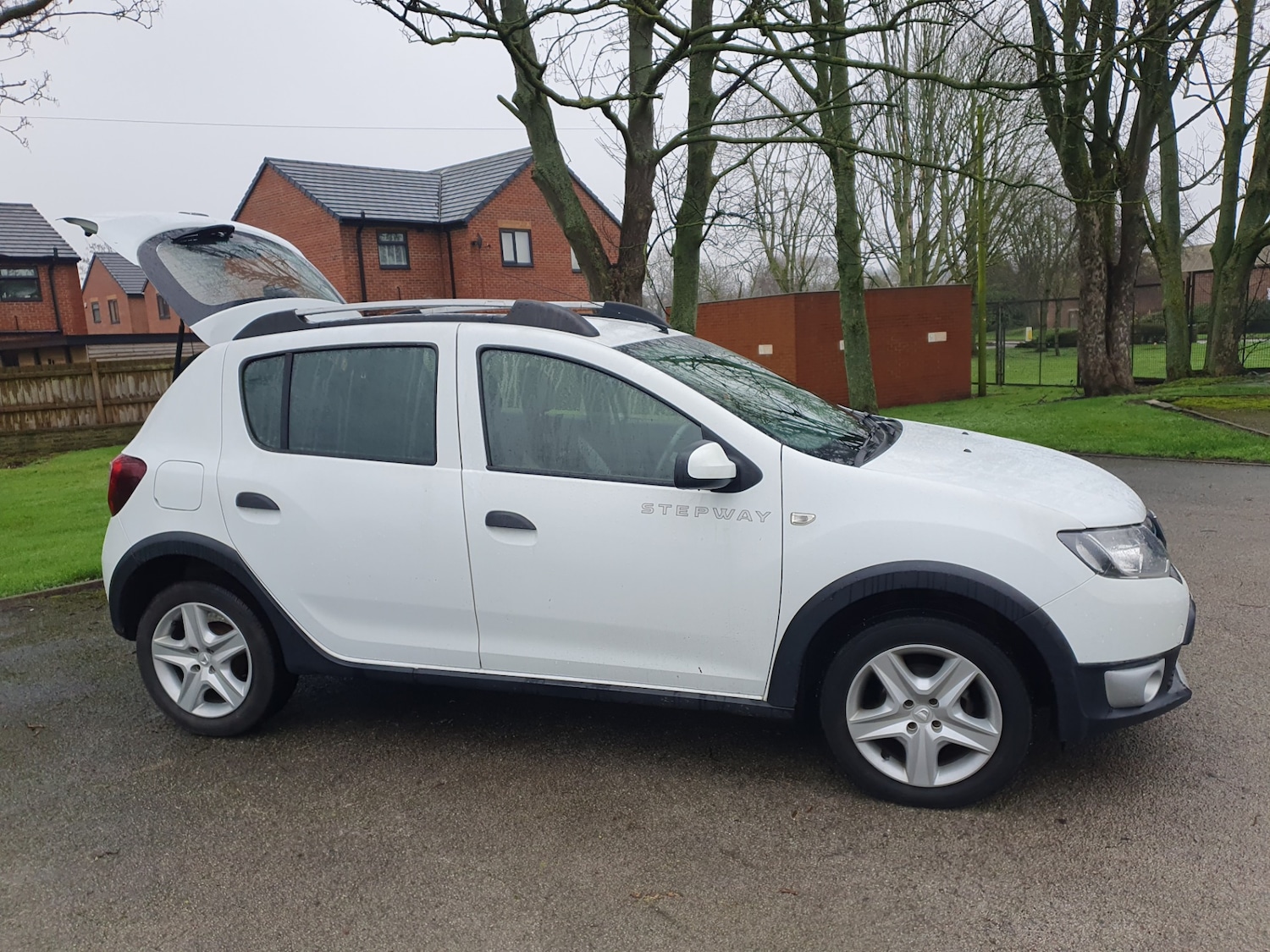 Used Dacia Sandero Stepway 2016 for sale - 77506023: Photo 5