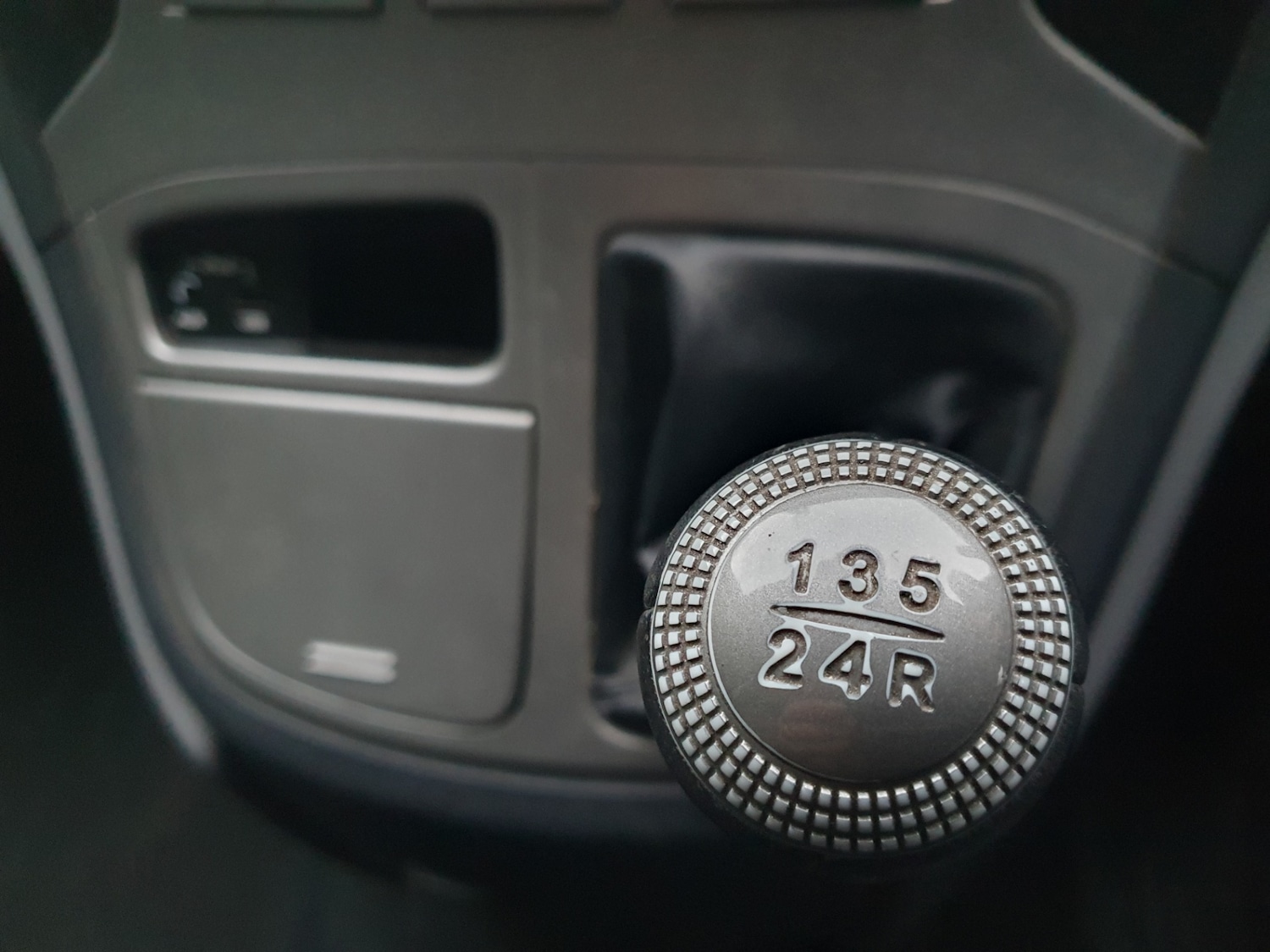 Used Hyundai i800 2011 for sale - 76766098: Photo 55