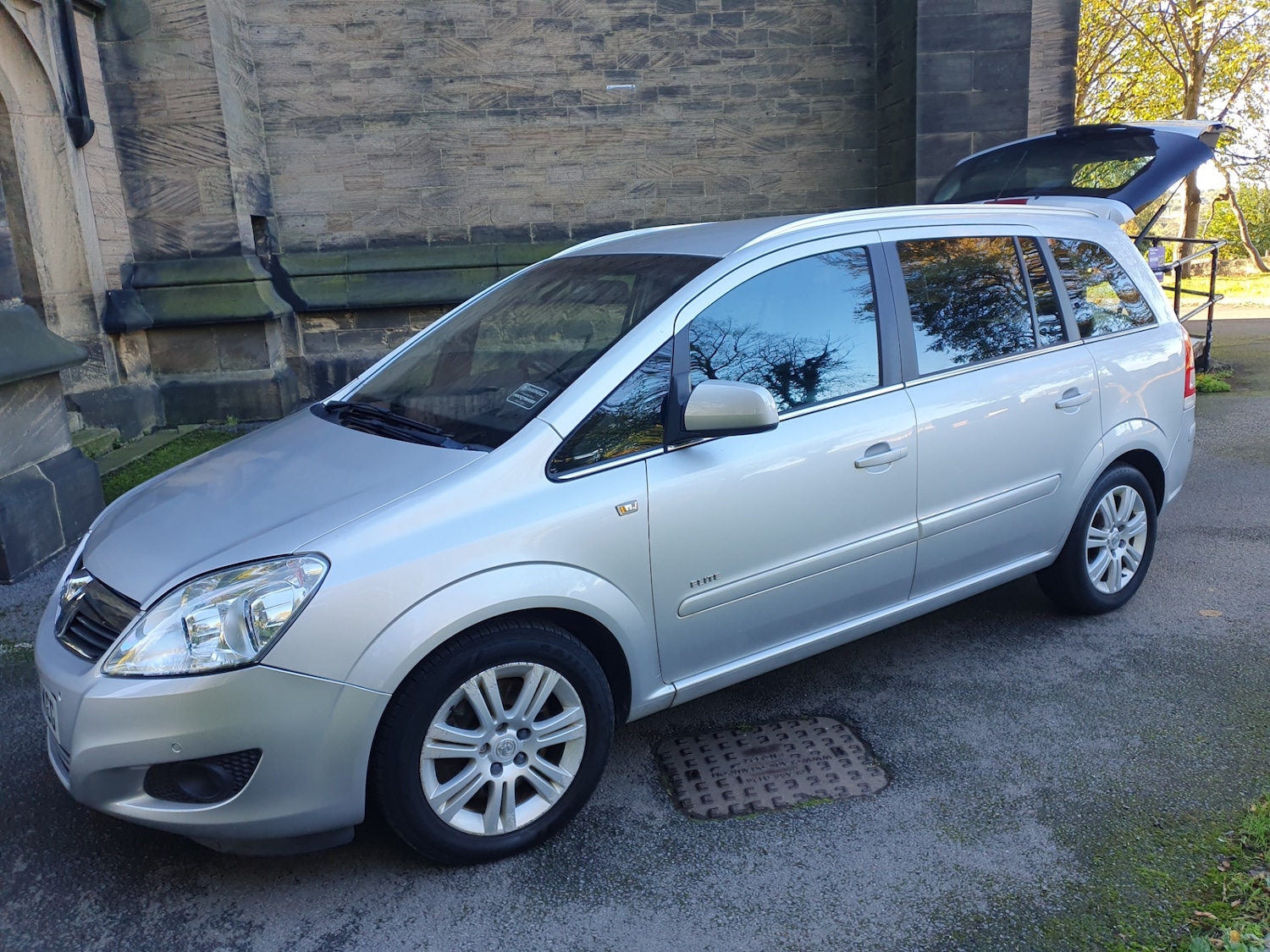 Used Vauxhall Zafira 2011 for sale - 76374489: Photo 20