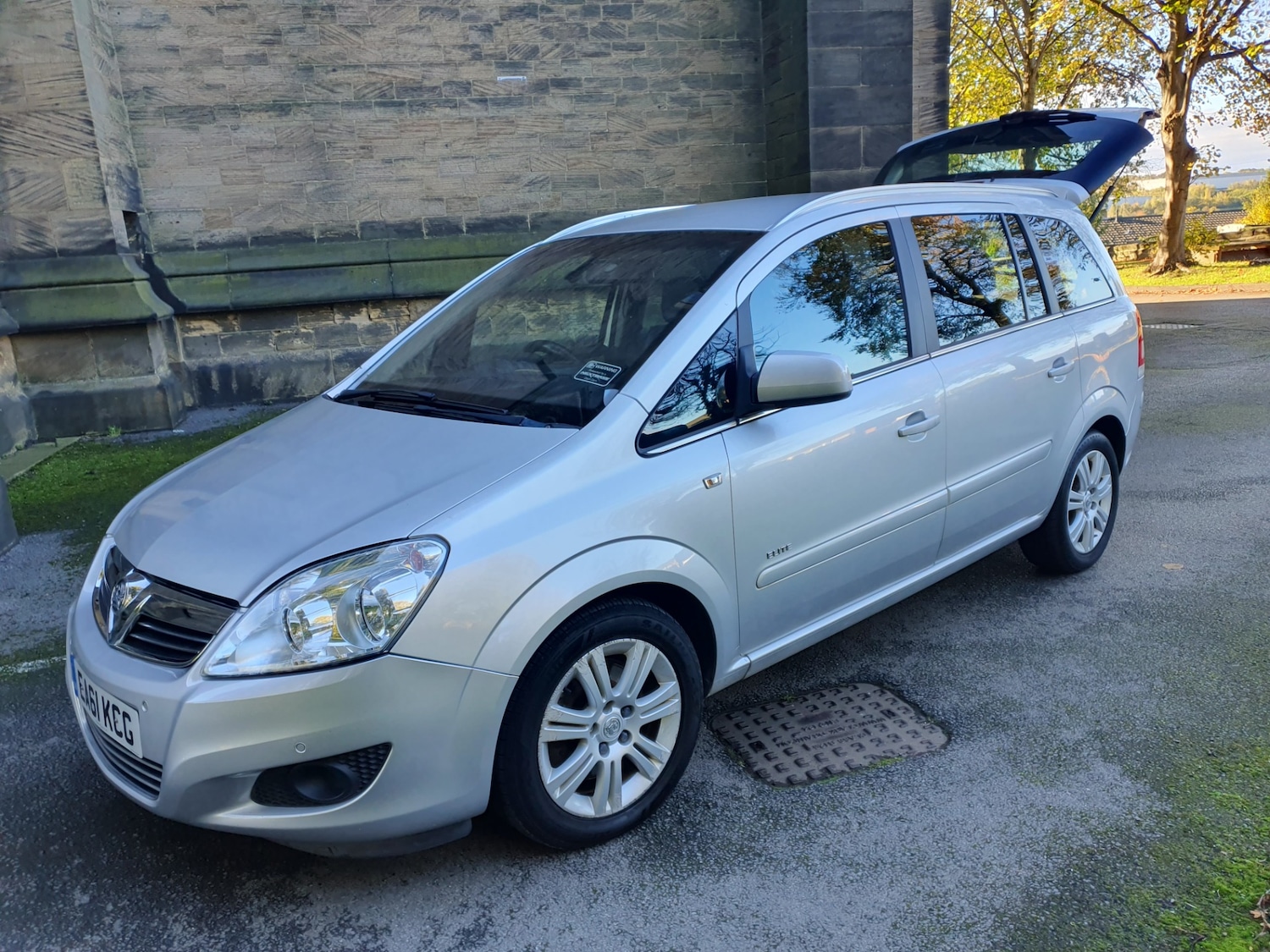 Used Vauxhall Zafira 2011 for sale - 76374489: Photo 27