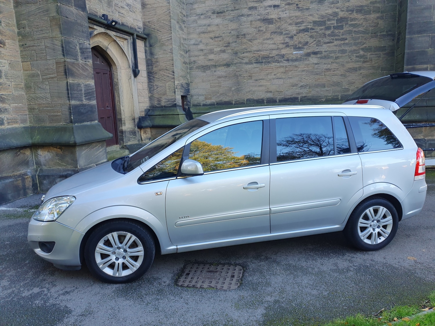 Used Vauxhall Zafira 2011 for sale - 76374489: Photo 29