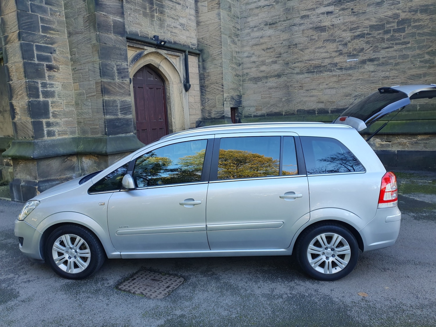 Used Vauxhall Zafira 2011 for sale - 76374489: Photo 30
