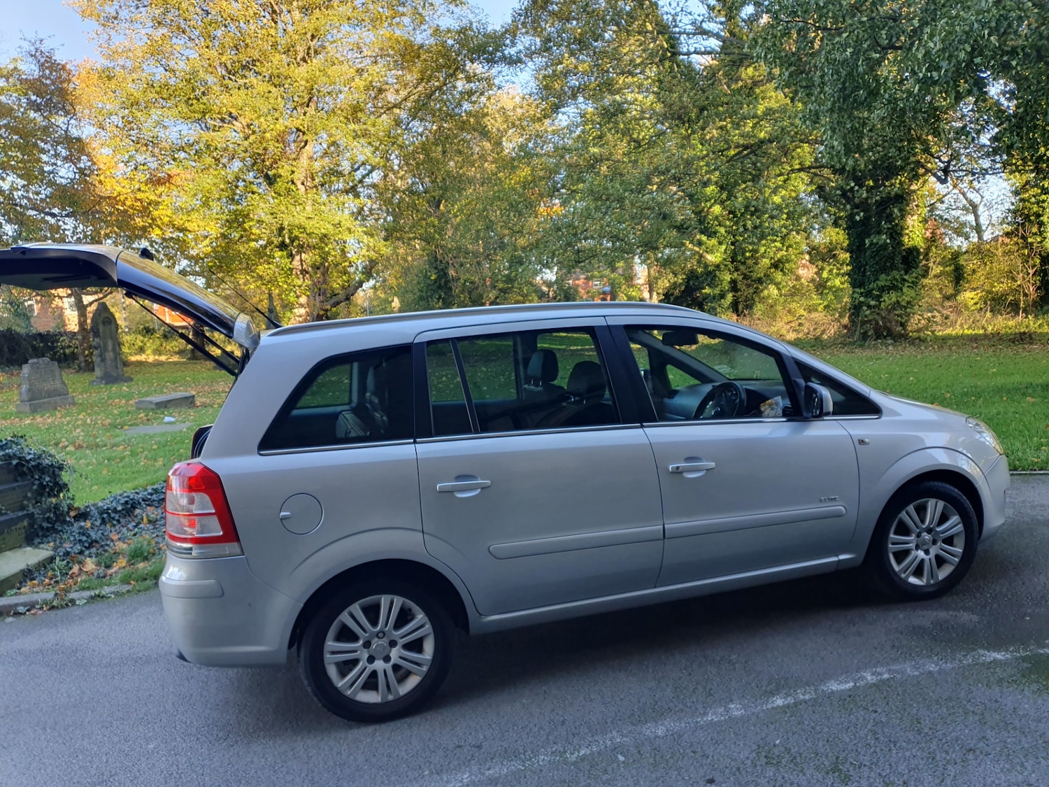 Used Vauxhall Zafira 2011 for sale - 76374489: Photo 34