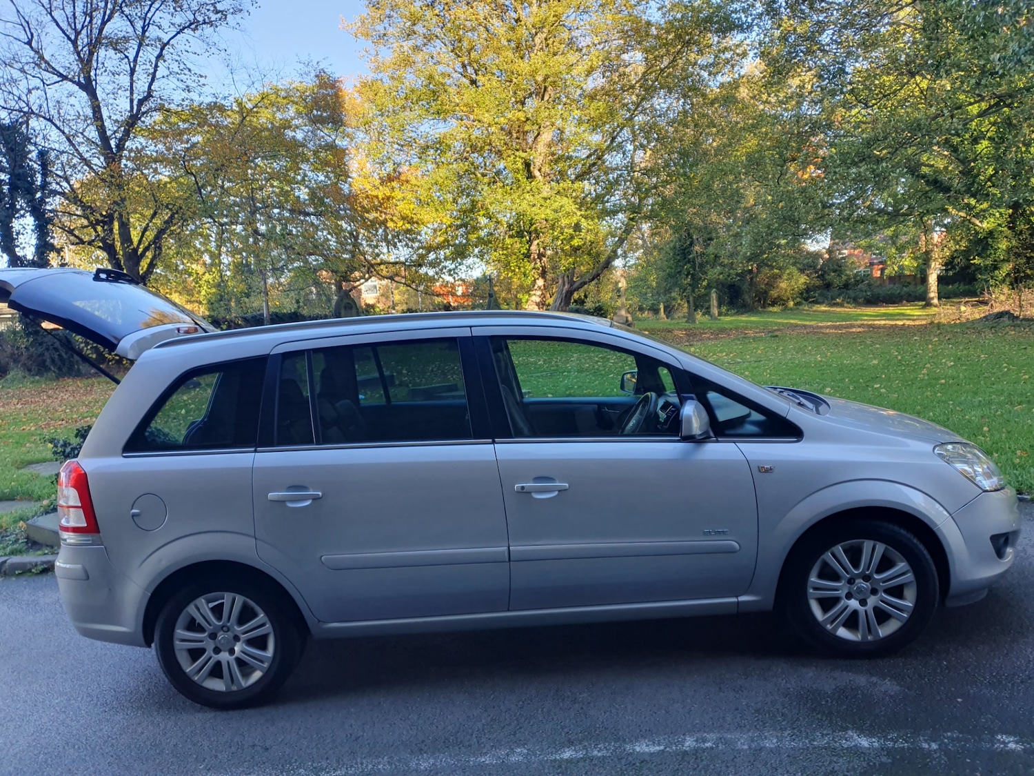 Used Vauxhall Zafira 2011 for sale - 76374489: Photo 35