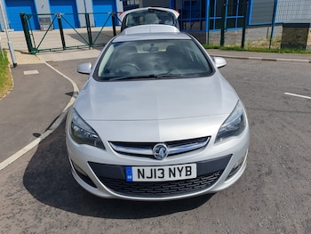 Used Vauxhall Astra 2013 for sale - 78537906: Photo