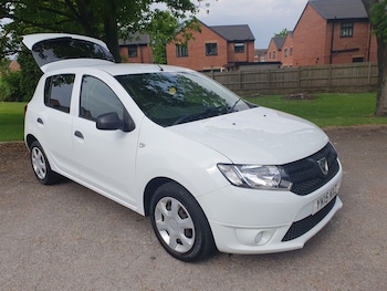 Used Dacia Sandero 2015 for sale - 78523816: Photo