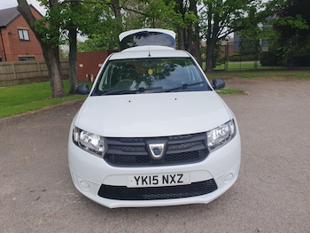 Used Dacia Sandero 2015 for sale - 78523816: Photo