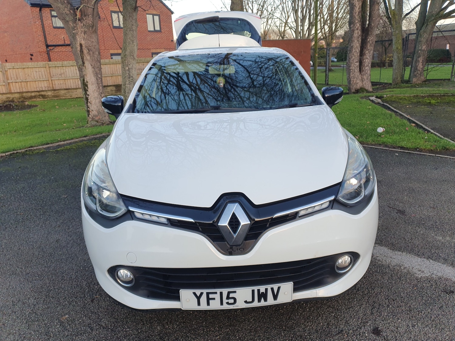 Used Renault Clio 2015 for sale - 76780432: Photo 15
