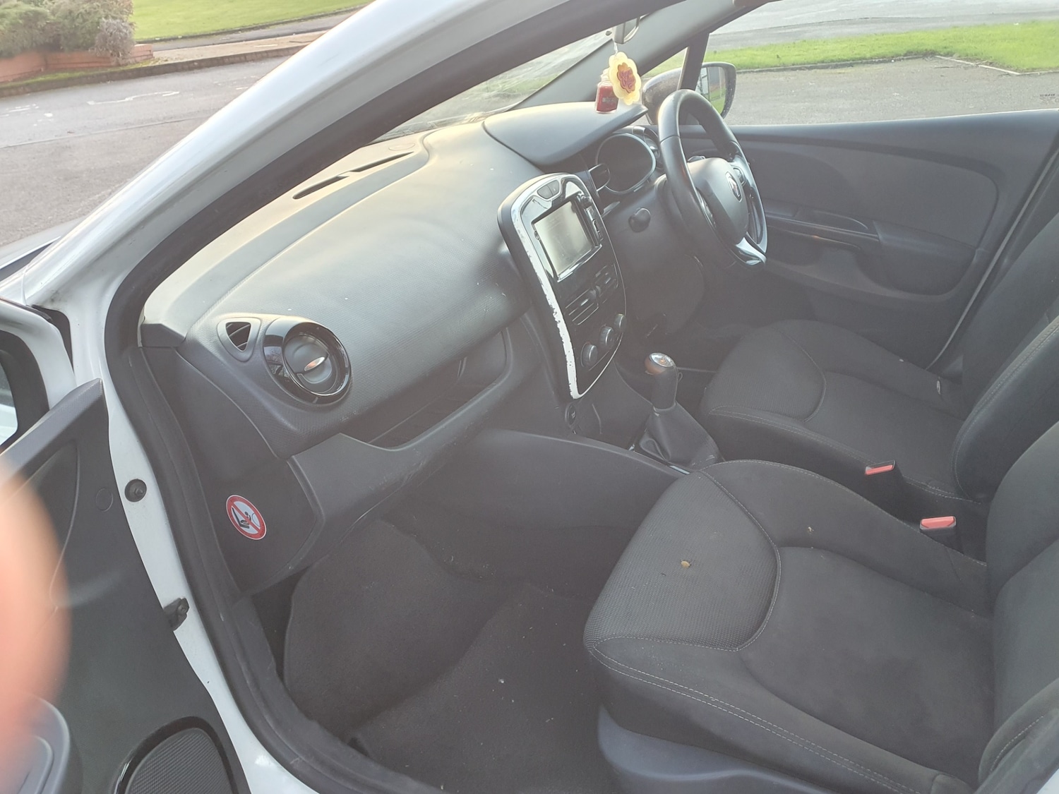 Used Renault Clio 2015 for sale - 76780432: Photo 26