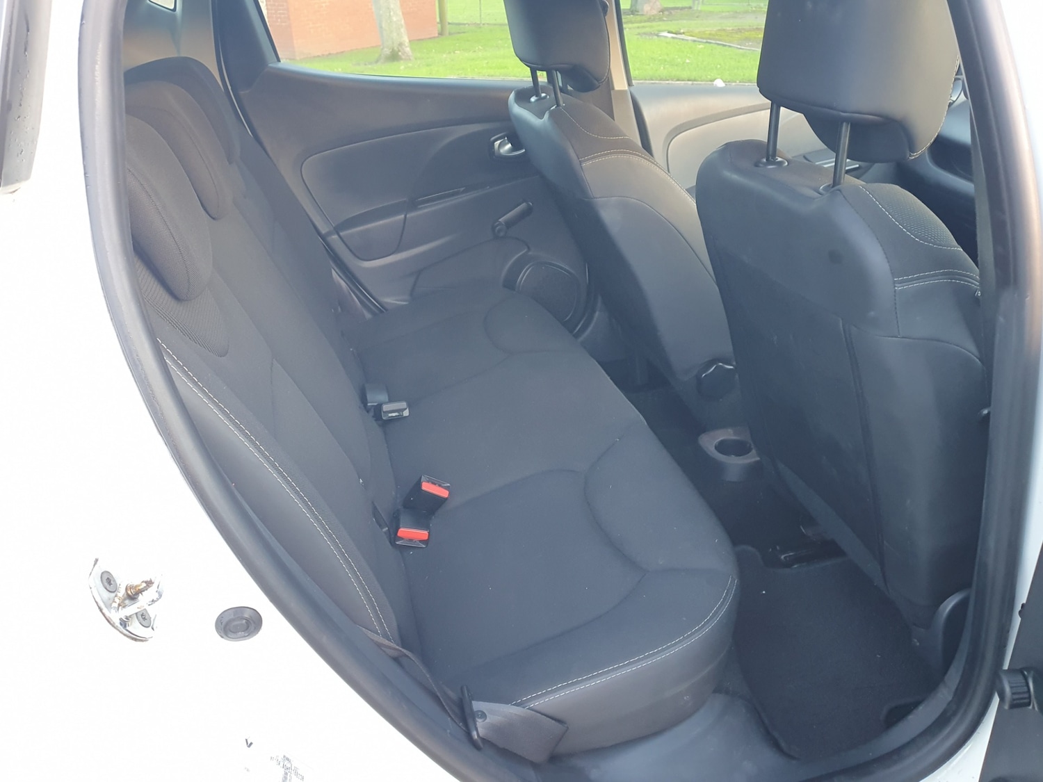 Used Renault Clio 2015 for sale - 76780432: Photo 30