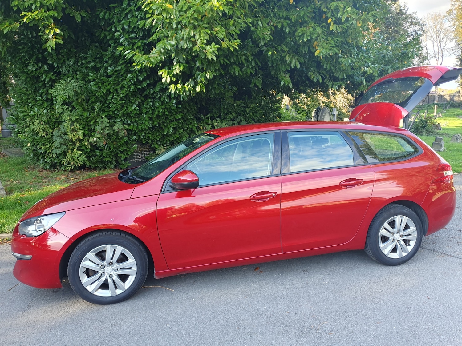 Used Peugeot 308 2014 for sale - 76117148: Photo 16