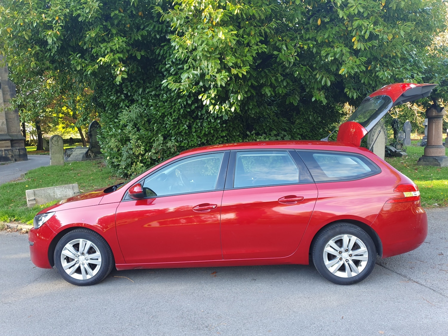 Used Peugeot 308 2014 for sale - 76117148: Photo 17