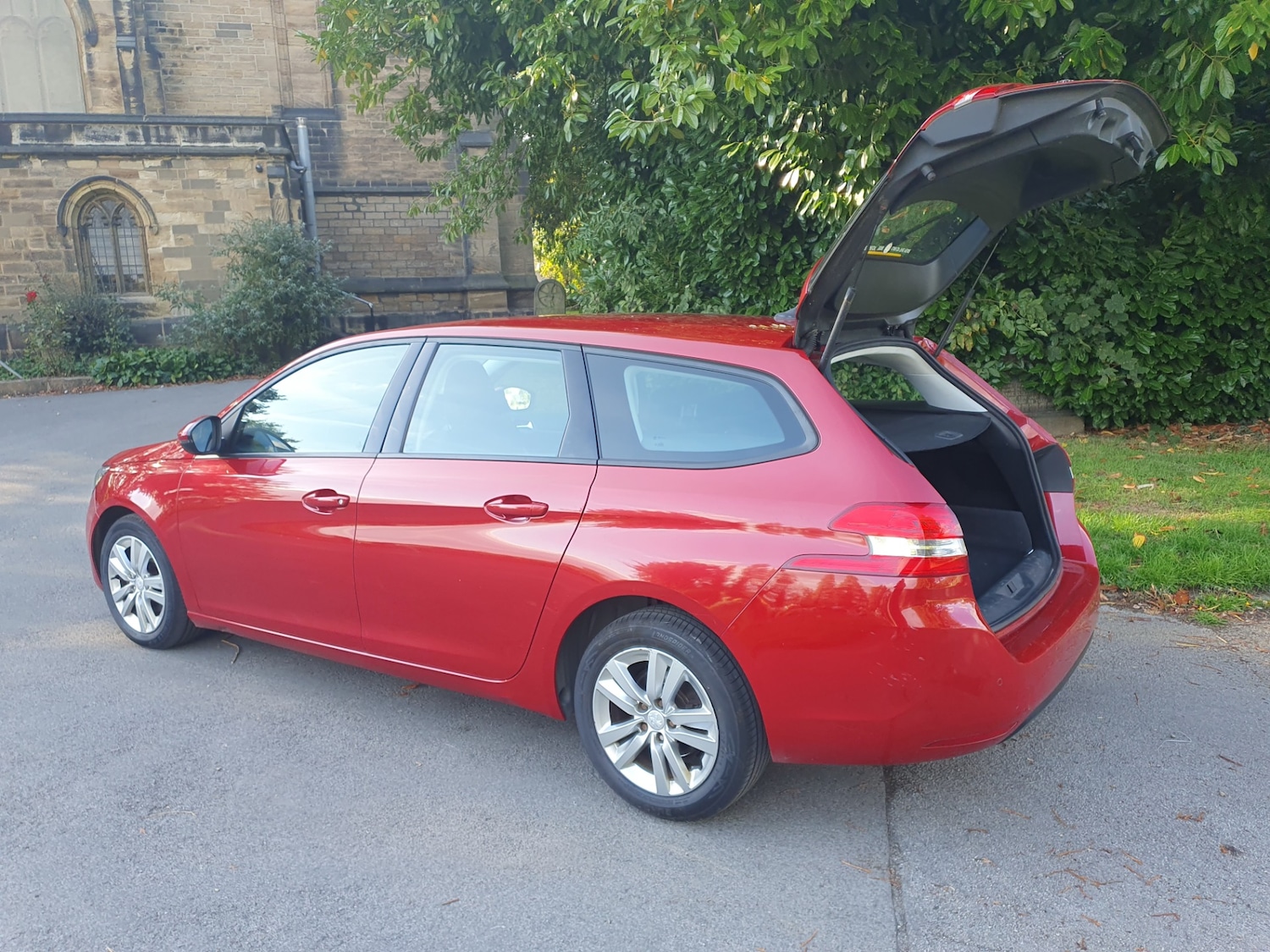 Used Peugeot 308 2014 for sale - 76117148: Photo 18