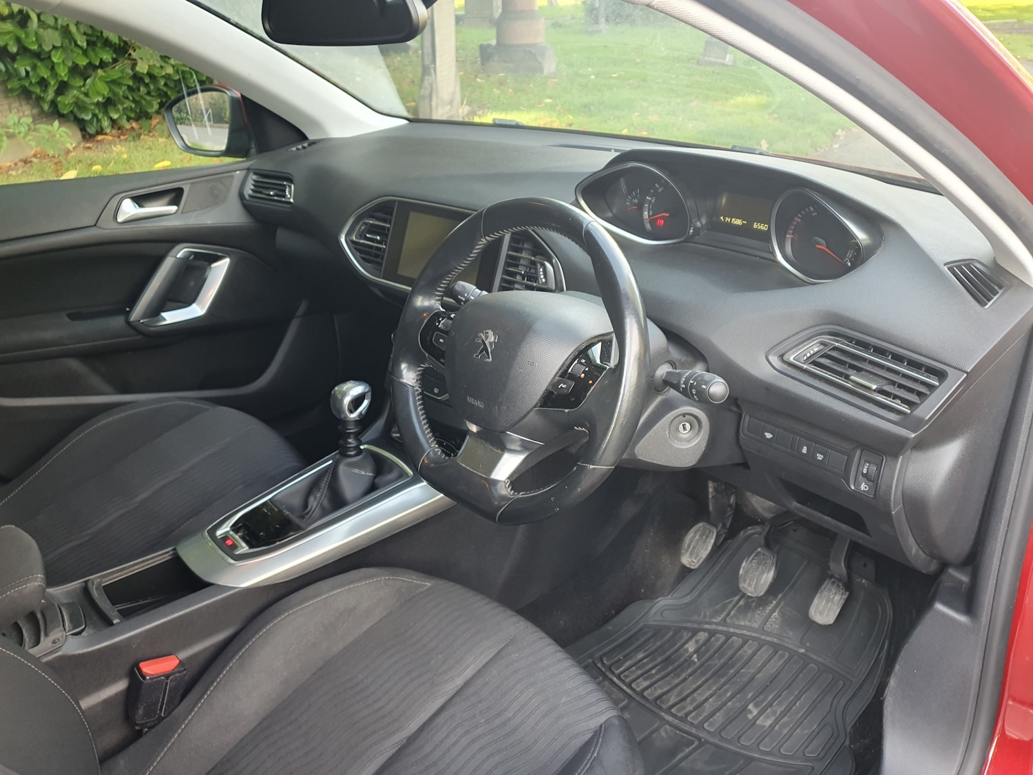 Used Peugeot 308 2014 for sale - 76117148: Photo 25