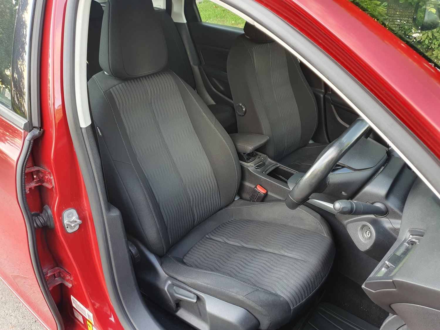 Used Peugeot 308 2014 for sale - 76117148: Photo 9