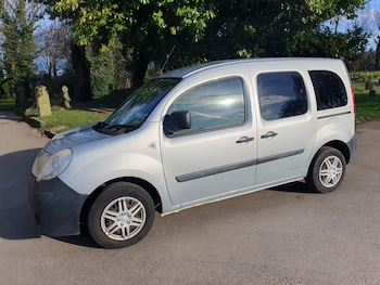 Used Renault Kangoo 2010 for sale - 77915311: Photo