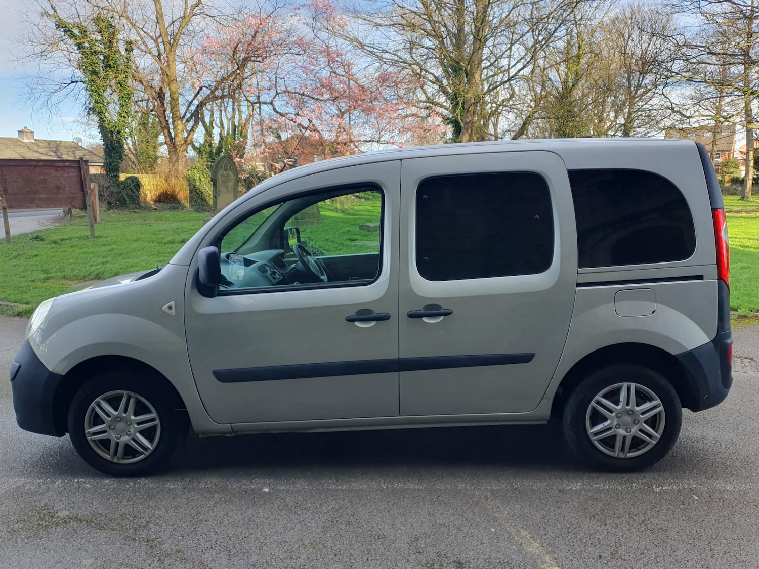Used Renault Kangoo 2010 for sale - 77915311: Photo 41