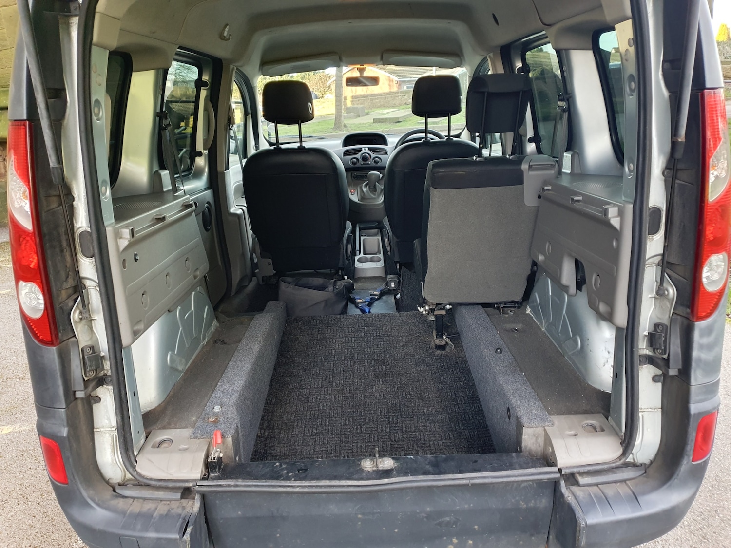 Used Renault Kangoo 2010 for sale - 77915311: Photo 44