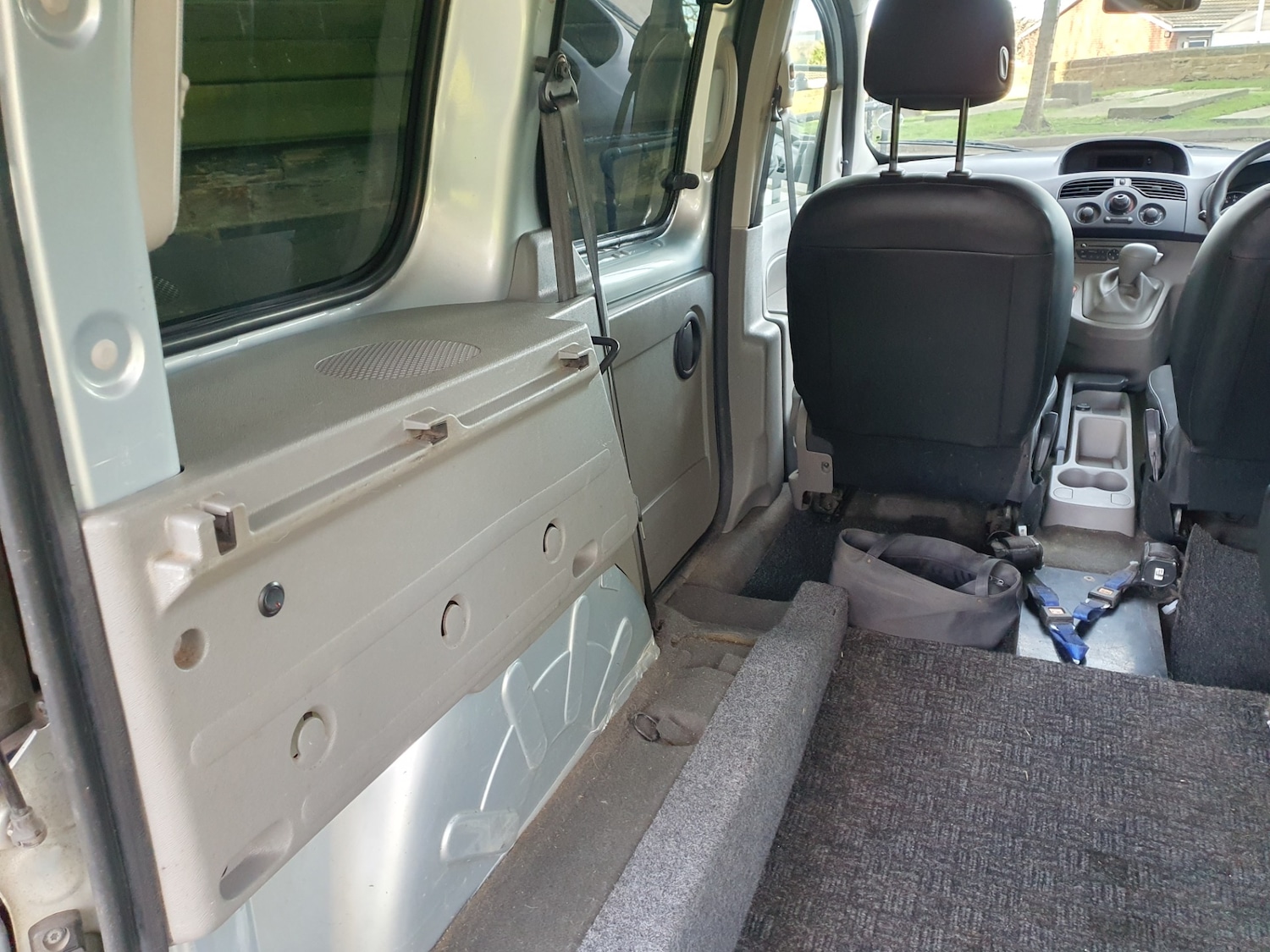 Used Renault Kangoo 2010 for sale - 77915311: Photo 46