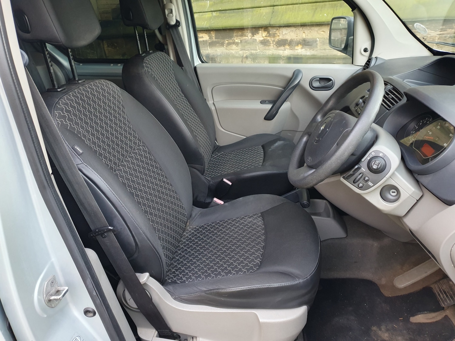 Used Renault Kangoo 2010 for sale - 77915311: Photo 6