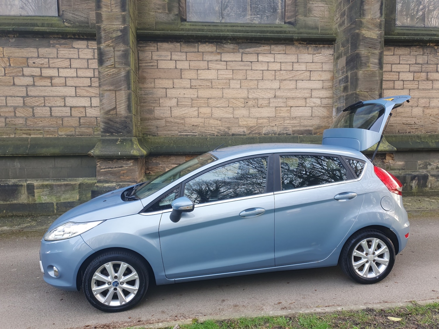 Used Ford Fiesta 2010 for sale - 77763178: Photo 16